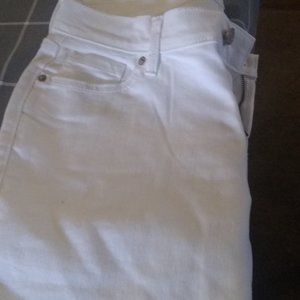 Old Navy Curvy Mid Rise Straight Leg Bright White Jeans  size 8P. NWT